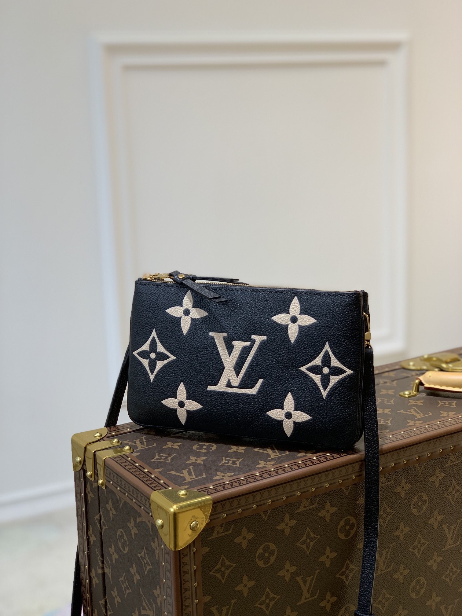 Louis Vuitton M80084 Poc